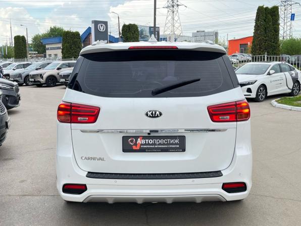 Kia Carnival III с пробегом 2018 года, цена 2 920 000 рублей, 115128 км, минивэн, Автокод Объявления