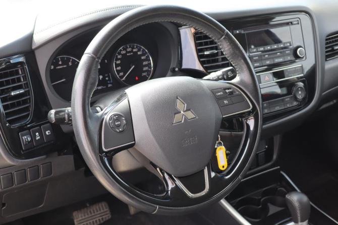 Mitsubishi Outlander III Рестайлинг 3 с пробегом 2020 года, цена 2 229 000 рублей, 70000 км, внедорожник, Автокод Объявления