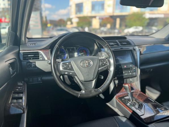 Toyota Camry VII (XV50) Рестайлинг с пробегом 2015 года, цена 1 950 000 рублей, 220000 км, седан, Автокод Объявления