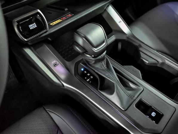 Toyota RAV4 VI (XA60) с пробегом 2025 года, цена 4 070 000 рублей, 36 км, внедорожник, Автокод Объявления