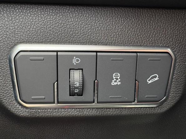 Haval M6 II с пробегом 2023 года, цена 1 715 000 рублей, 59999 км, внедорожник, Автокод Объявления