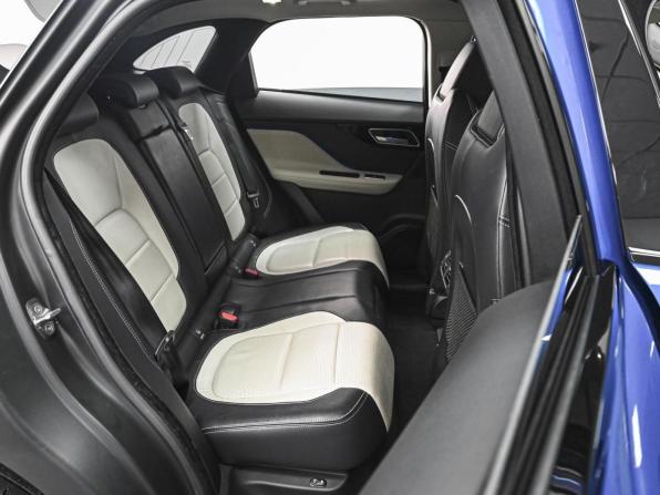Jaguar F-Pace I с пробегом 2017 года, цена 2 949 000 рублей, 84209 км, внедорожник, Автокод Объявления