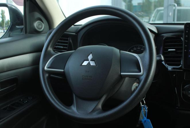 Mitsubishi Outlander III с пробегом 2014 года, цена 1 375 000 рублей, 107832 км, внедорожник, Автокод Объявления