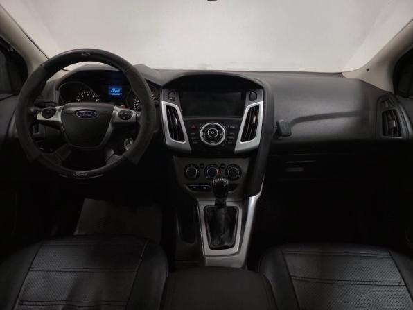 Ford Focus III с пробегом 2013 года, цена 680 000 рублей, 237619 км, хэтчбек, Автокод Объявления