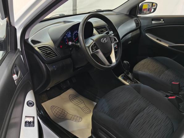 Hyundai Solaris I Рестайлинг с пробегом 2015 года, цена 999 000 рублей, 165873 км, седан, Автокод Объявления