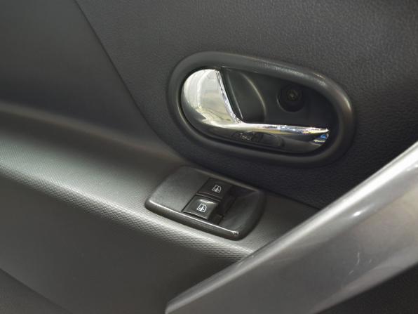Renault Sandero II с пробегом 2014 года, цена 649 999 рублей, 157254 км, хэтчбек, Автокод Объявления