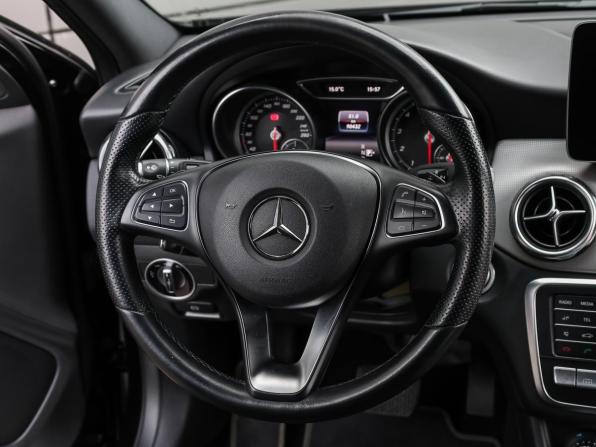 Mercedes-Benz GLA I (X156) Рестайлинг с пробегом 2019 года, цена 2 798 000 рублей, 90424 км, внедорожник, Автокод Объявления