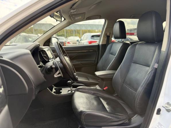 Mitsubishi Outlander III Рестайлинг 3 с пробегом 2019 года, цена 1 985 000 рублей, 89000 км, внедорожник, Автокод Объявления
