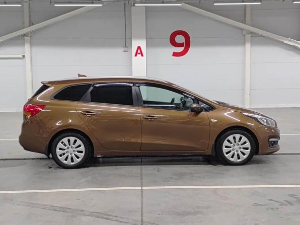 Kia Ceed II Рестайлинг с пробегом 2017 года, цена 1 380 000 рублей, 107205 км, универсал, Автокод Объявления