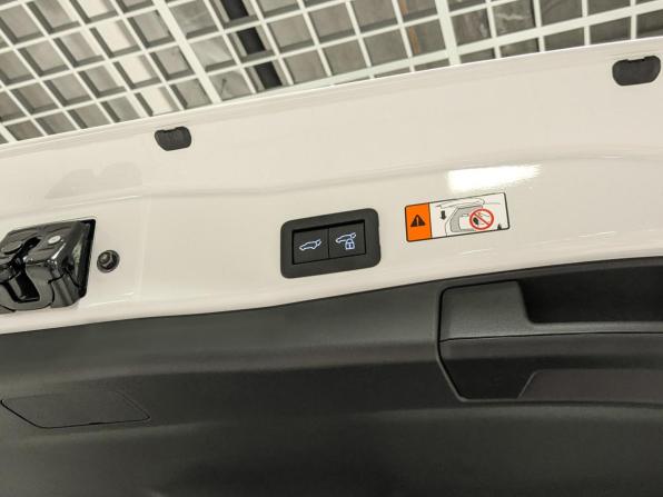 Toyota RAV4 VI (XA60) с пробегом 2025 года, цена 4 799 500 рублей, 10 км, внедорожник, Автокод Объявления
