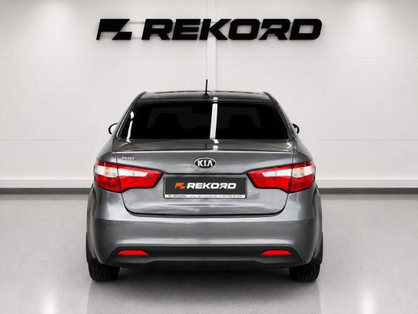 Kia Rio III Рестайлинг с пробегом 2015 года, цена 929 000 рублей, 131300 км, седан, Автокод Объявления