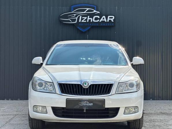 Skoda Octavia II (A5) Рестайлинг с пробегом 2011 года, цена 699 000 рублей, 216500 км, лифтбек, Автокод Объявления