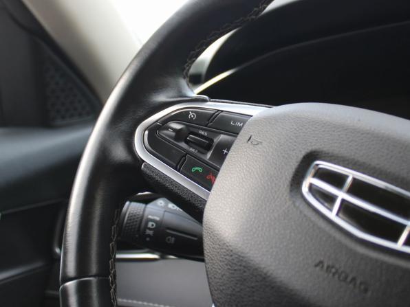 Geely Atlas Pro с пробегом 2022 года, цена 1 729 000 рублей, 128121 км, внедорожник, Автокод Объявления