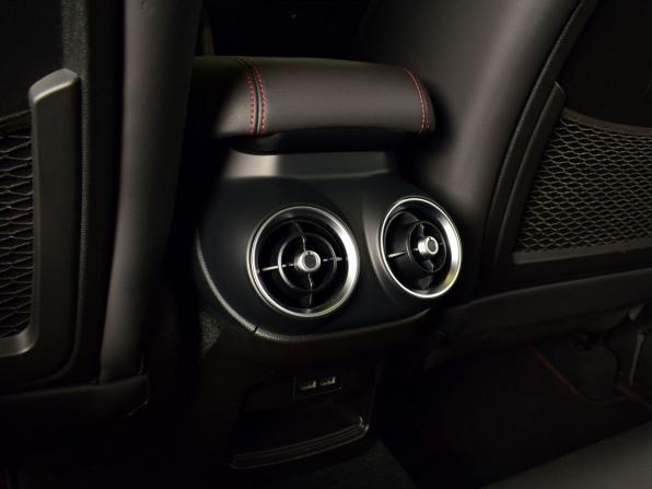 Alfa Romeo Stelvio I с пробегом 2020 года, цена 6 685 995 рублей, 63813 км, внедорожник, Автокод Объявления
