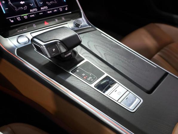 Audi A6 V (C8) с пробегом 2020 года, цена 4 120 000 рублей, 77373 км, седан, Автокод Объявления