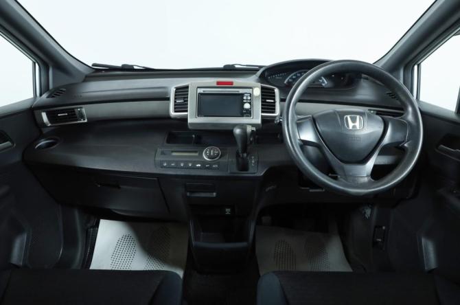 Honda Freed I с пробегом 2010 года, цена 949 000 рублей, 195002 км, компактвэн, Автокод Объявления