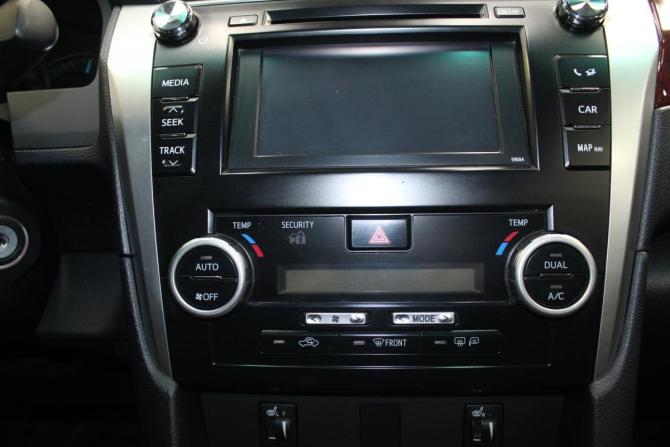 Toyota Camry VII (XV50) с пробегом 2013 года, цена 1 599 000 рублей, 212609 км, седан, Автокод Объявления