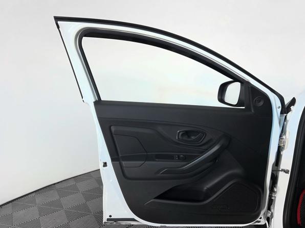 Lada (ВАЗ) XRAY I с пробегом 2018 года, цена 725 000 рублей, 117959 км, хэтчбек, Автокод Объявления