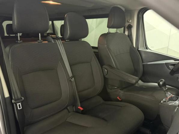 Opel Vivaro B с пробегом 2017 года, цена 1 850 000 рублей, 192002 км, минивэн, Автокод Объявления