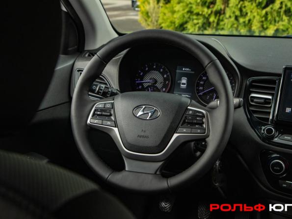 Hyundai Solaris II Рестайлинг с пробегом 2021 года, цена 1 438 000 рублей, 105000 км, седан, Автокод Объявления