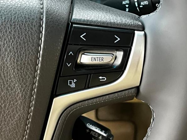 Toyota Land Cruiser 200 Series Рестайлинг 2 с пробегом 2016 года, цена 4 800 000 рублей, 235278 км, внедорожник, Автокод Объявления