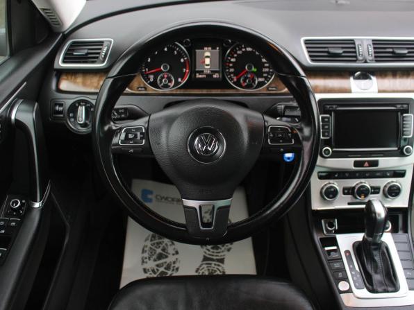 Volkswagen Passat B7 с пробегом 2014 года, цена 1 110 800 рублей, 234250 км, седан, Автокод Объявления