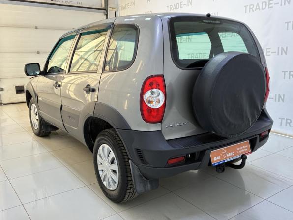 Chevrolet Niva I Рестайлинг с пробегом 2018 года, цена 699 000 рублей, 128000 км, внедорожник, Автокод Объявления