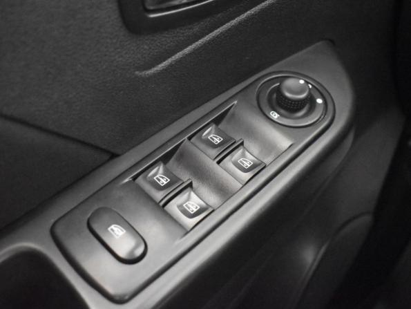 Renault Kaptur I с пробегом 2018 года, цена 1 075 000 рублей, 179543 км, внедорожник, Автокод Объявления