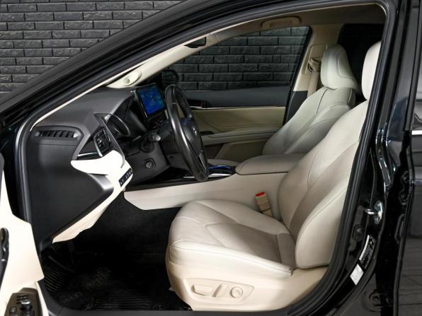 Toyota Camry VIII (XV70) Рестайлинг с пробегом 2021 года, цена 3 420 000 рублей, 108125 км, седан, Автокод Объявления