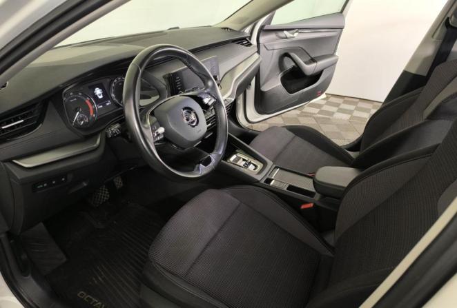 Skoda Octavia IV (A8) с пробегом 2020 года, цена 2 450 000 рублей, 73100 км, лифтбек, Автокод Объявления