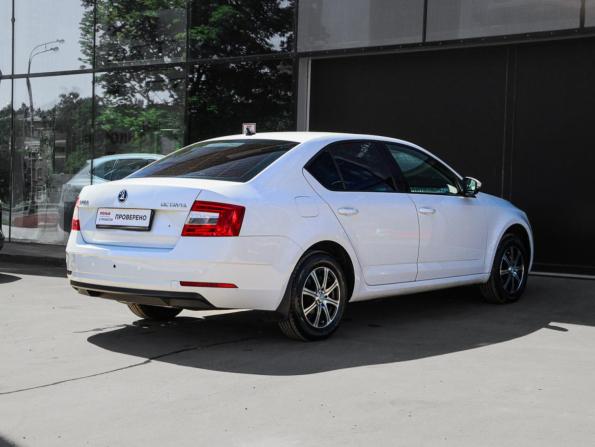 Skoda Octavia III (A7) Рестайлинг с пробегом 2019 года, цена 1 550 000 рублей, 135073 км, лифтбек, Автокод Объявления