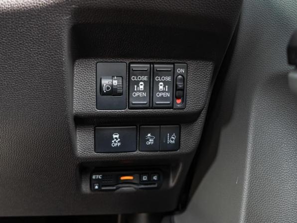 Honda Freed II с пробегом 2019 года, цена 1 691 000 рублей, 110837 км, компактвэн, Автокод Объявления