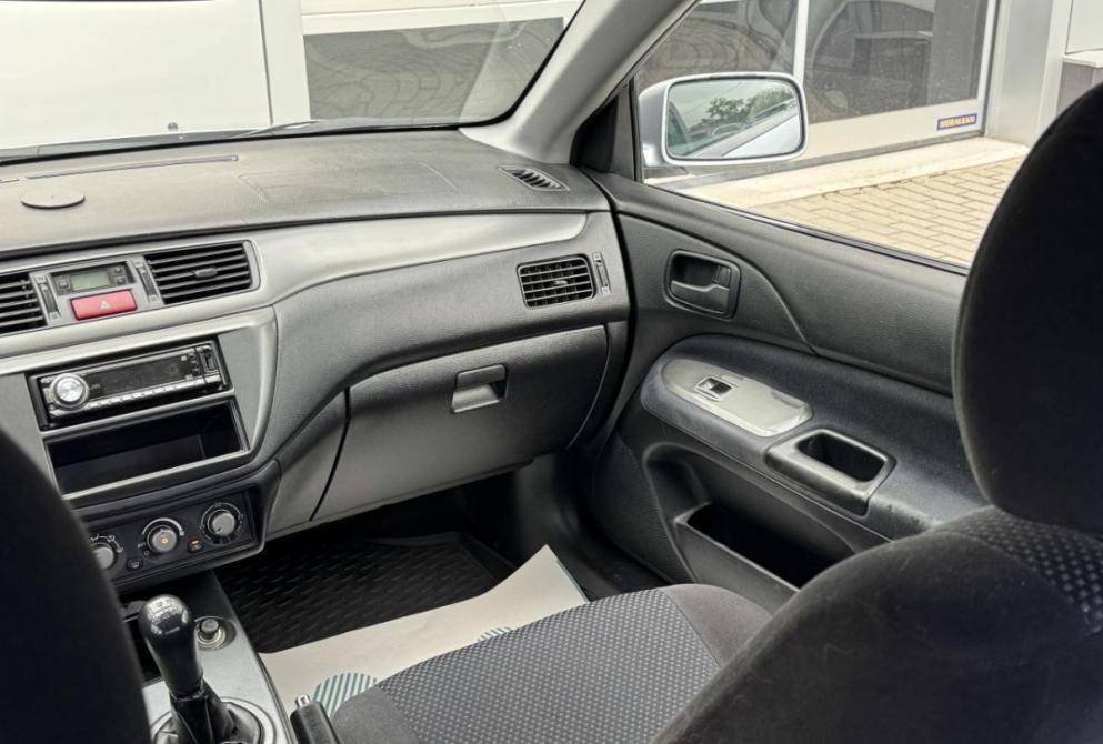 Mitsubishi Lancer IX Рестайлинг Владимир  - изображение 17