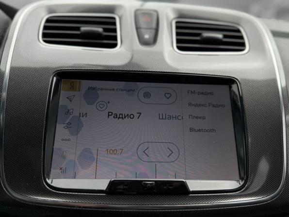 Renault Sandero II Рестайлинг с пробегом 2021 года, цена 1 399 000 рублей, 43269 км, хэтчбек, Автокод Объявления