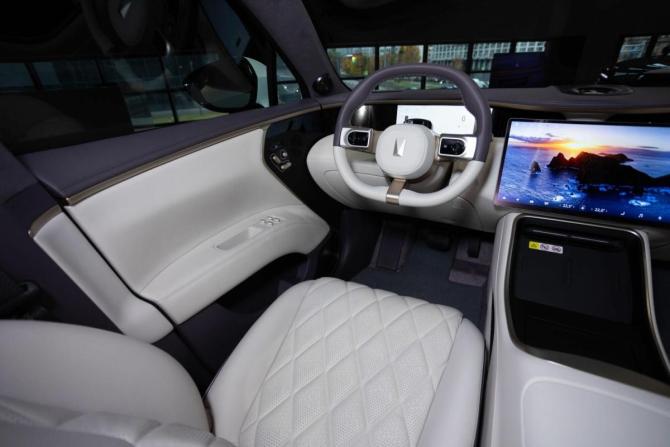 Новый Avatr 11 I 2025 года, цена 8 354 410 рублей, внедорожник, Автокод Объявления