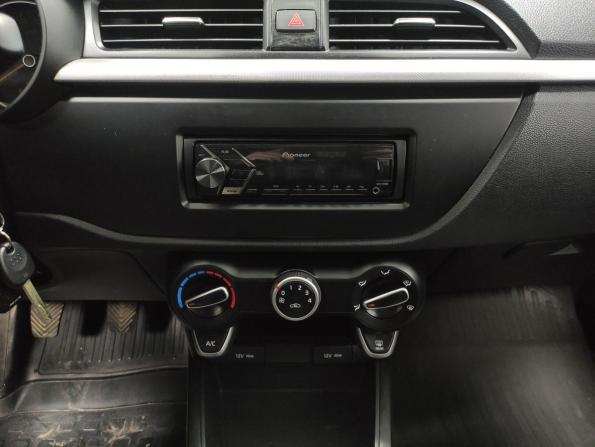 Kia Rio IV с пробегом 2018 года, цена 900 000 рублей, 48500 км, седан, Автокод Объявления