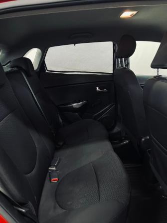 Kia Rio III Рестайлинг с пробегом 2017 года, цена 710 000 рублей, 262000 км, хэтчбек, Автокод Объявления