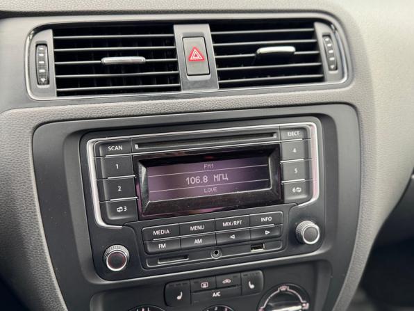 Volkswagen Jetta VI Рестайлинг с пробегом 2014 года, цена 930 000 рублей, 236600 км, седан, Автокод Объявления