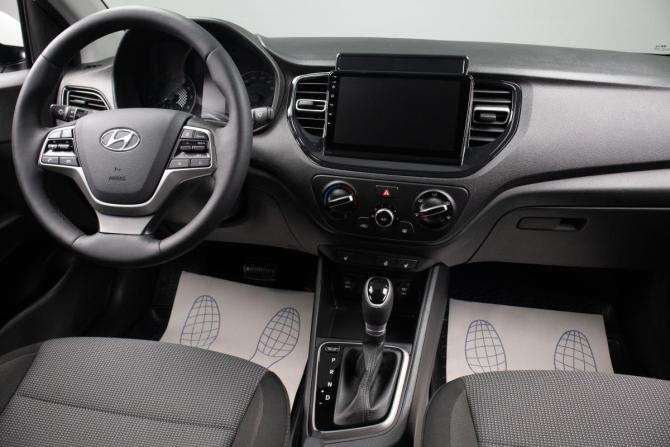 Hyundai Solaris II Рестайлинг с пробегом 2020 года, цена 1 579 000 рублей, 49000 км, седан, Автокод Объявления