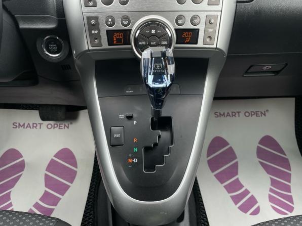 Toyota Verso I с пробегом 2010 года, цена 1 100 000 рублей, 189123 км, компактвэн, Автокод Объявления