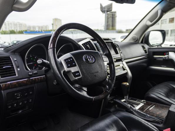 Toyota Land Cruiser 200 Series Рестайлинг 1 с пробегом 2012 года, цена 4 099 000 рублей, 93042 км, внедорожник, Автокод Объявления