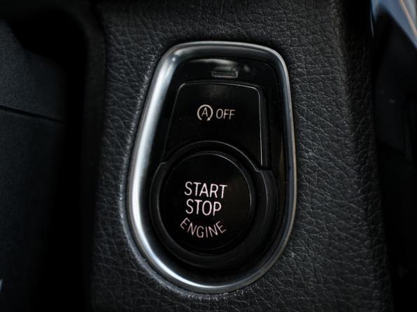 BMW 3 серии VI (F3x) Рестайлинг с пробегом 2018 года, цена 1 849 000 рублей, 180916 км, седан, Автокод Объявления