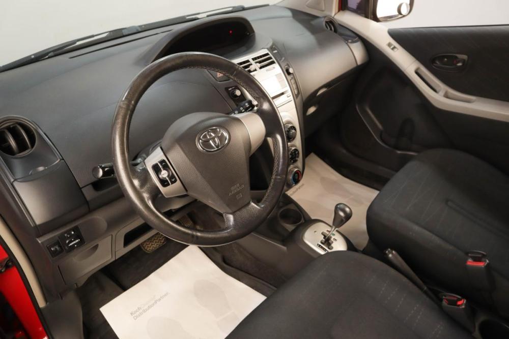 Toyota Yaris II Челябинск  - изображение 9