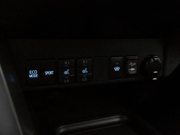 Toyota RAV4 IV (XA40) Рестайлинг с пробегом 2017 года, цена 2 280 000 рублей, 133573 км, внедорожник, Автокод Объявления
