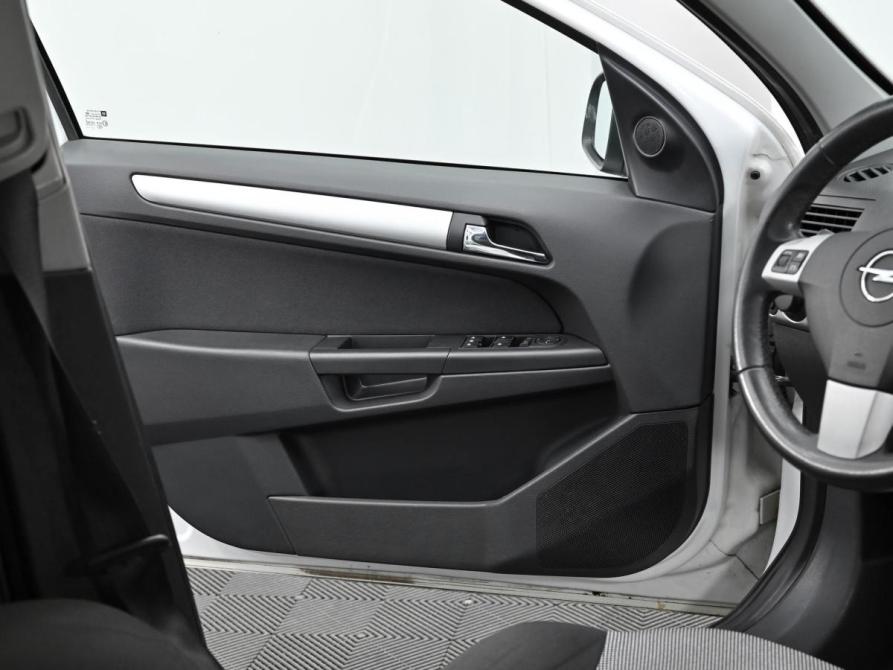 Opel Astra H Рестайлинг Москва  - изображение 8