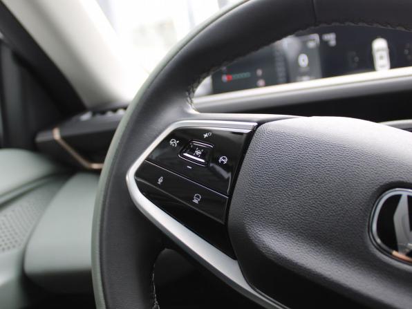 Changan Lamore с пробегом 2023 года, цена 1 919 000 рублей, 27297 км, седан, Автокод Объявления