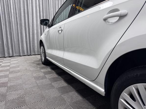 Volkswagen Polo V Рестайлинг с пробегом 2016 года, цена 1 049 000 рублей, 92211 км, седан, Автокод Объявления