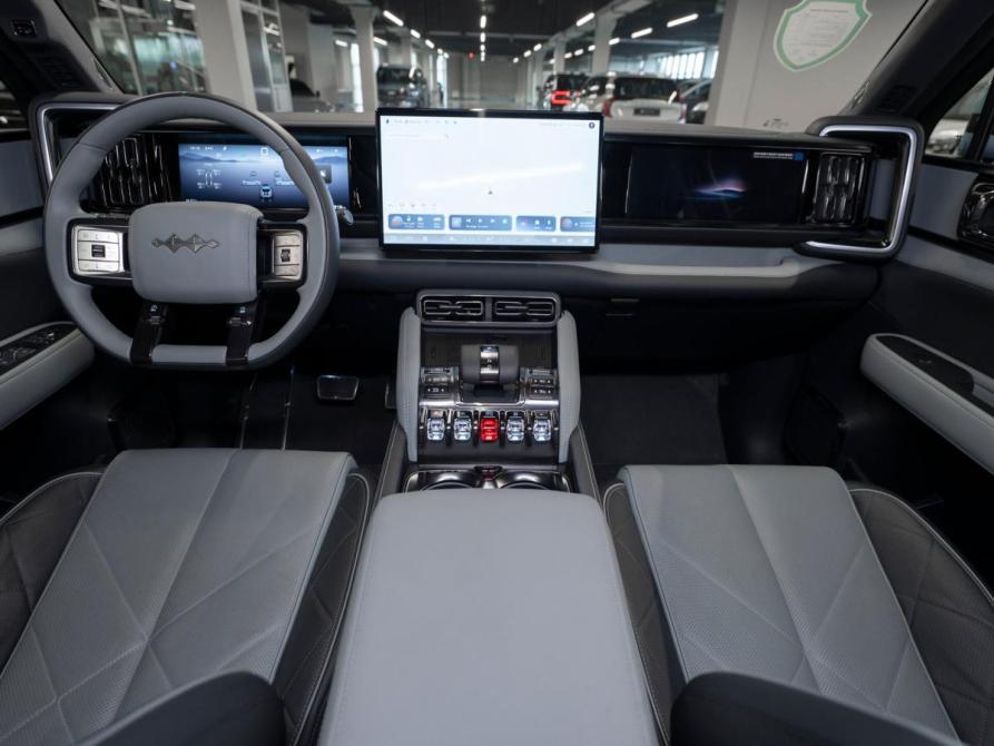 BYD FangChengBao Leopard 5 I Москва  - изображение 8