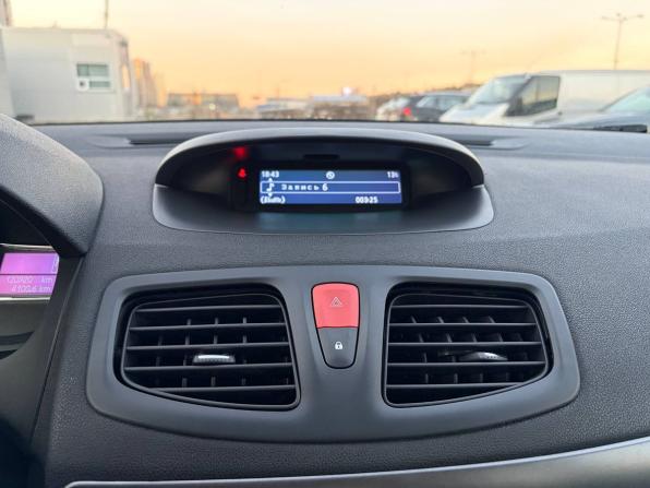 Renault Megane III Рестайлинг 2 с пробегом 2014 года, цена 630 000 рублей, 120878 км, хэтчбек, Автокод Объявления