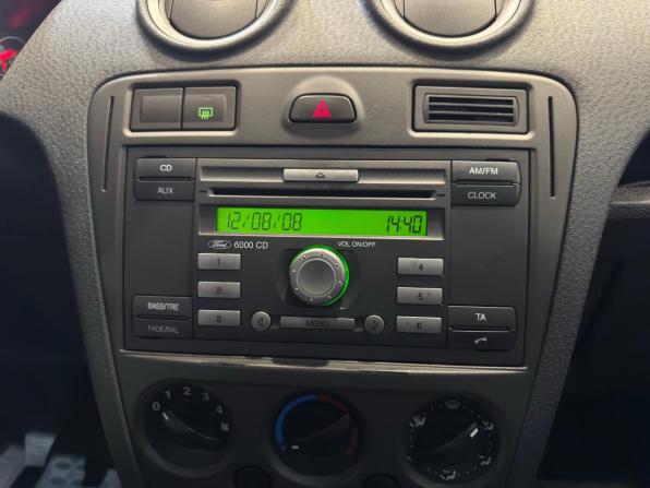 Ford Fusion I Рестайлинг с пробегом 2008 года, цена 299 000 рублей, 315000 км, хэтчбек, Автокод Объявления